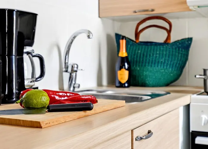 Luxhousing With View